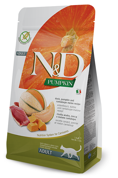 Farmina duck cantaloupe cat food in a bag featuring pumpkin and melon ingredients for adult cats