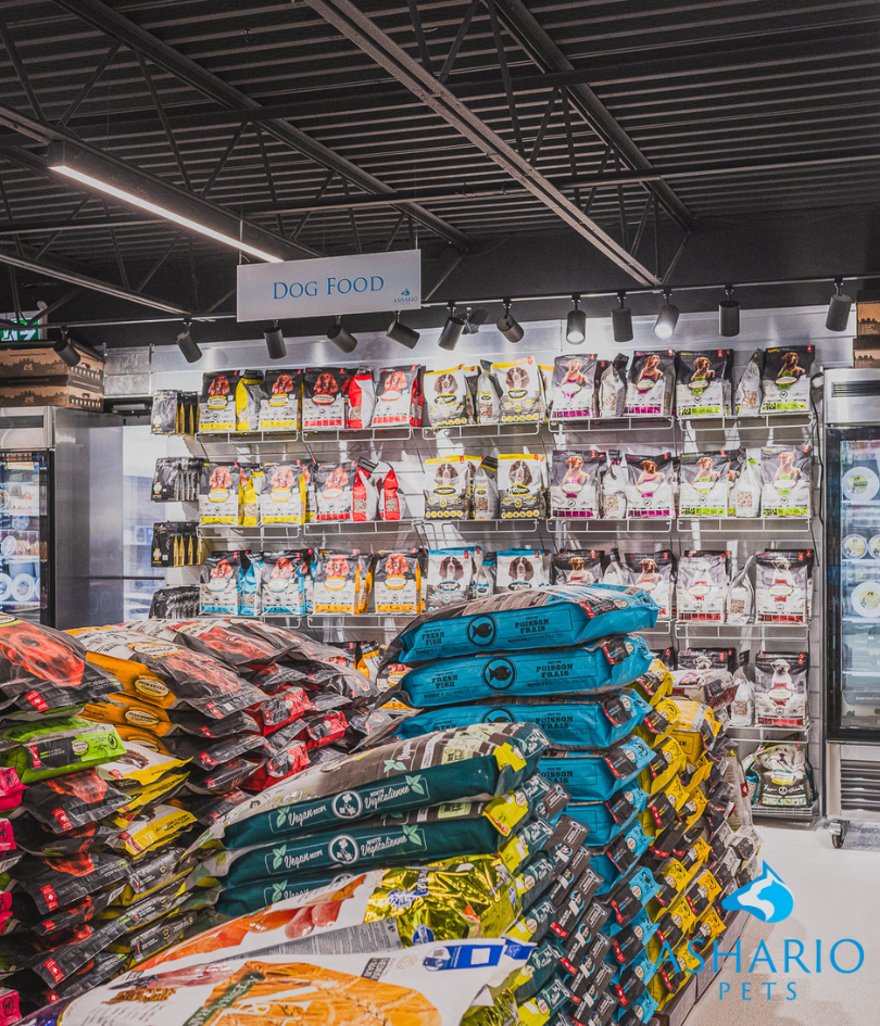 Experience the pinnacle of pet store standards at Ashario Pets in Toronto. Impeccably maintained and thoughtfully curated, our store offers a superior shopping experience for discerning pet owners. 